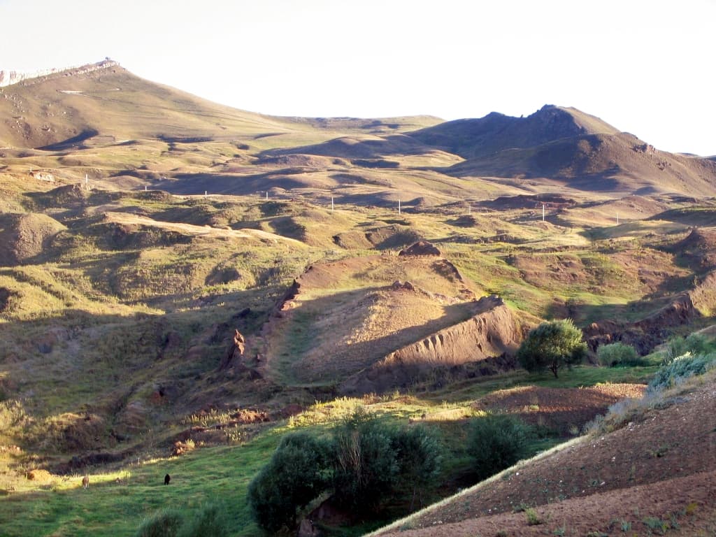 An earlier view of the boat-like Durupınar formation and surrounding hillside